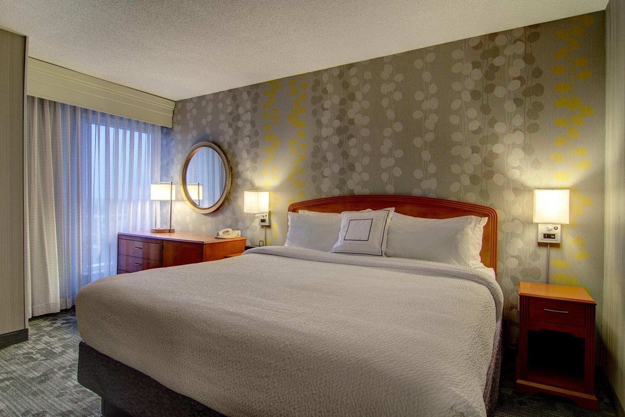 Courtyard By Marriott Tysons Mclean Hotel Тайсънс Корнър Екстериор снимка