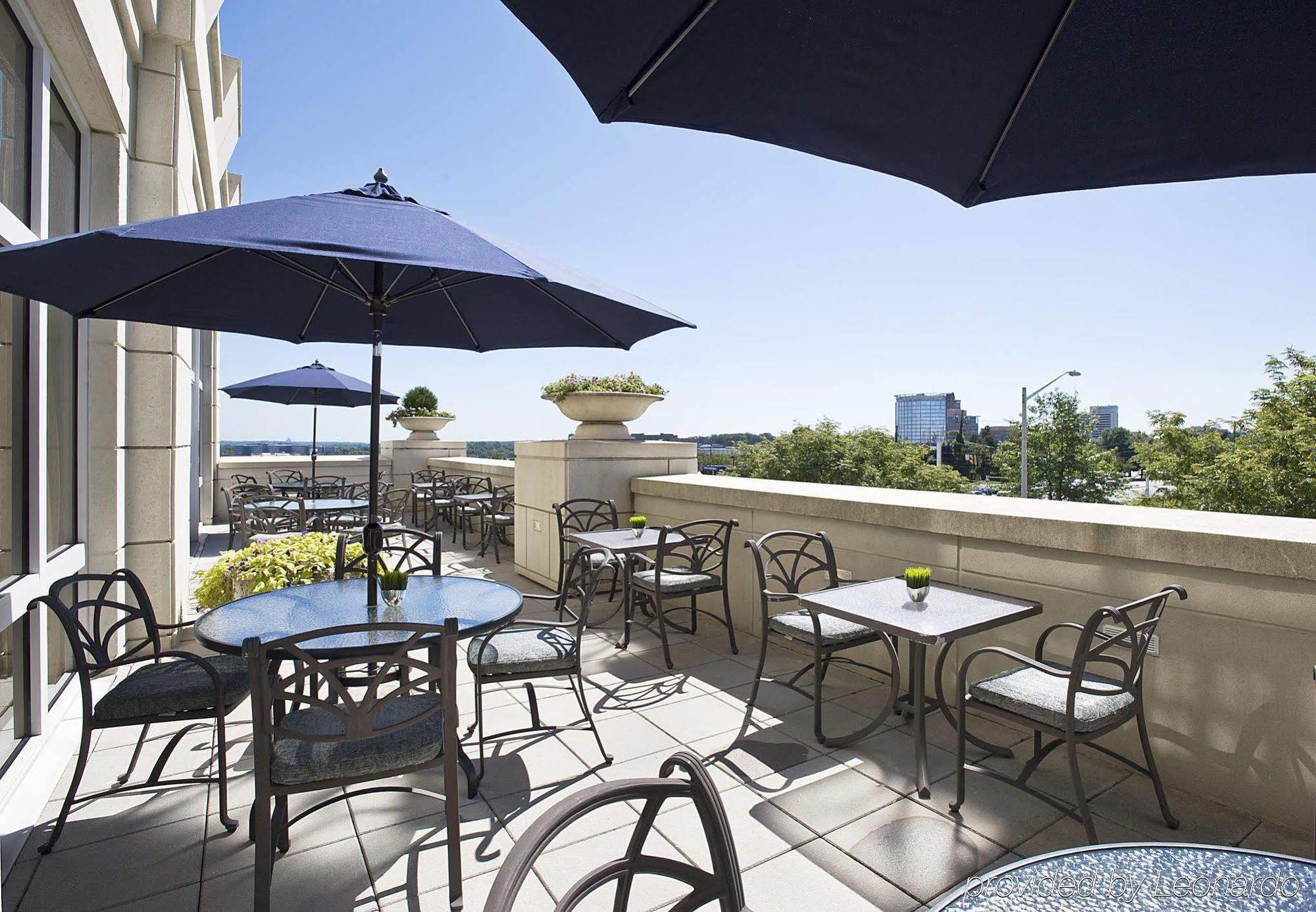 Courtyard By Marriott Tysons Mclean Hotel Тайсънс Корнър Екстериор снимка