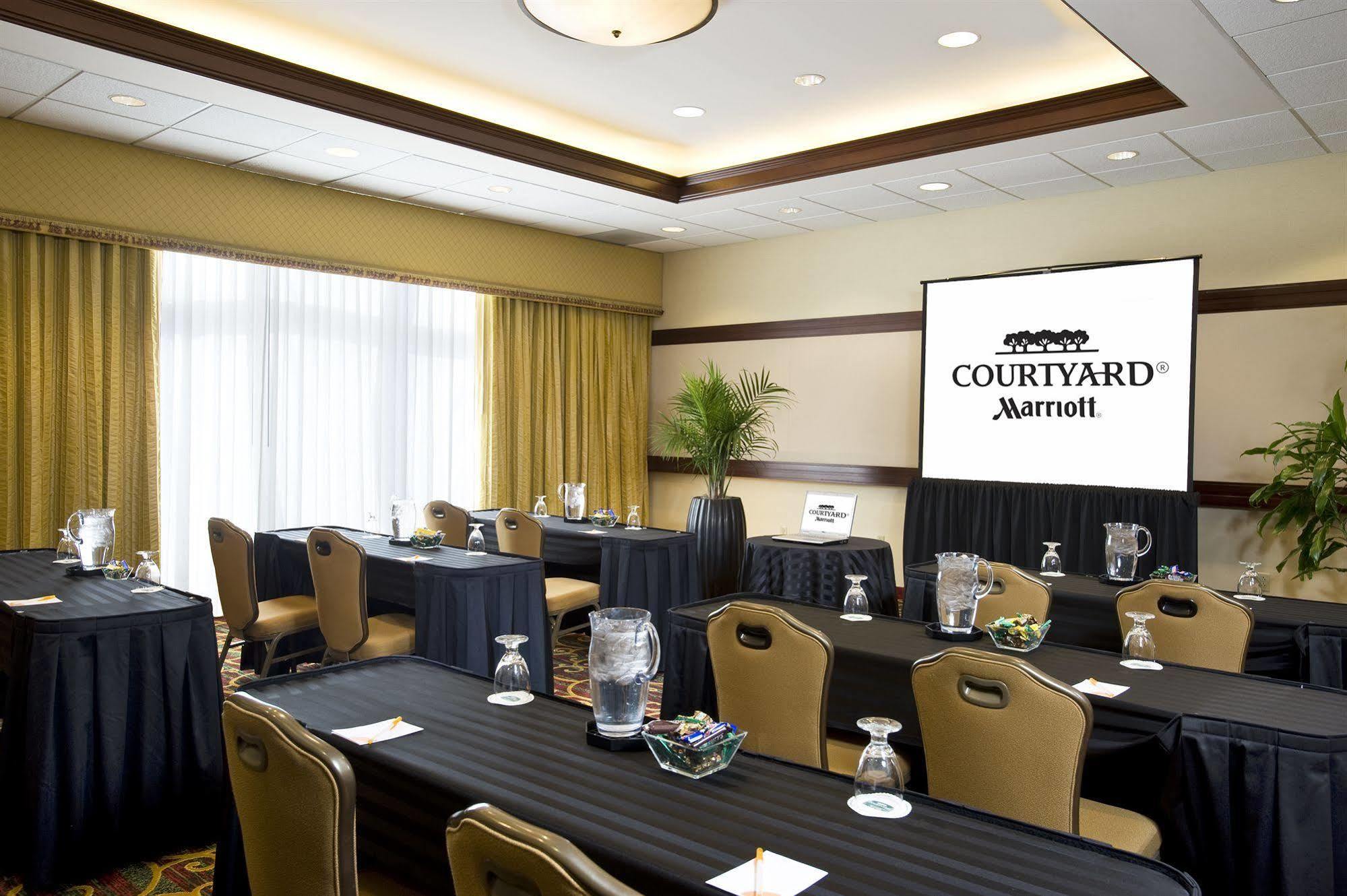 Courtyard By Marriott Tysons Mclean Hotel Тайсънс Корнър Съоръжения снимка